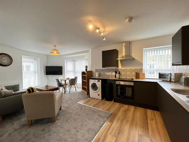 2 bedroom apartment to rent