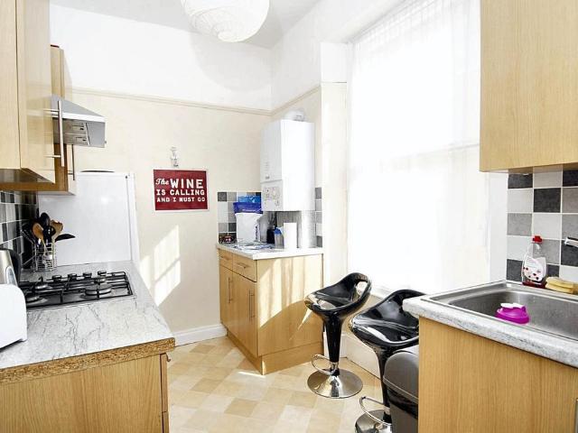 2 bedroom apartment to rent