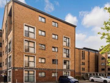Glasgow, Glasgow and Clyde Valley - Equipped kitchen