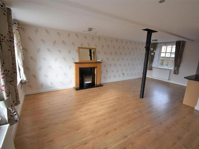 2 bedroom apartment to rent