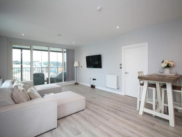 2 bedroom apartment to rent