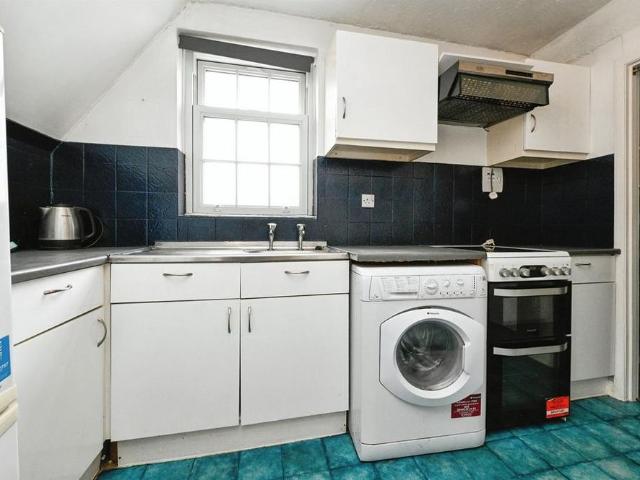 2 bedroom apartment to rent