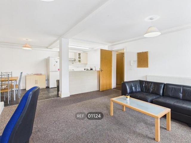 2 bedroom apartment to rent