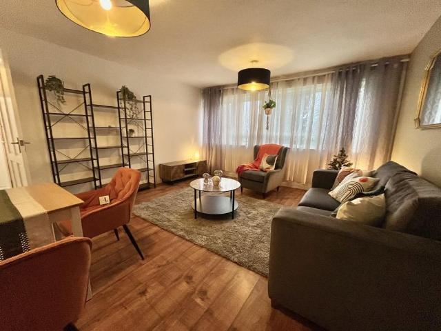 2 bedroom apartment to rent