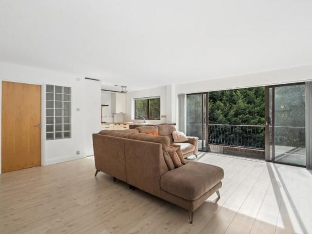 2 bedroom apartment to rent