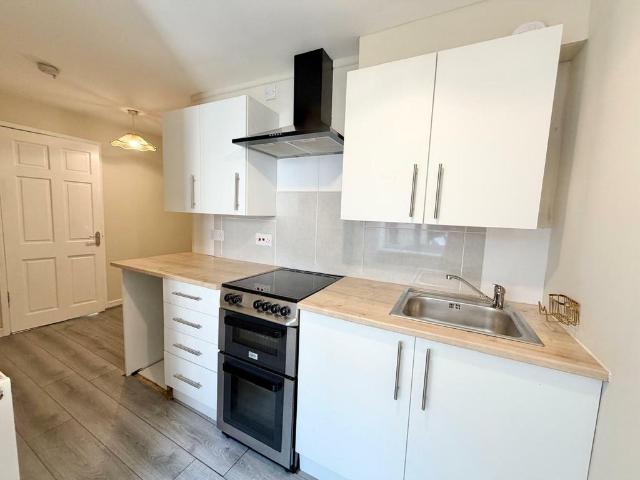 2 bedroom apartment to rent