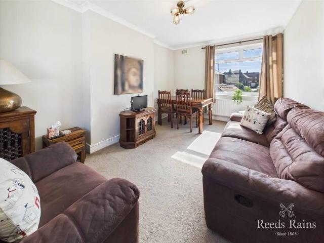 2 bedroom apartment to rent