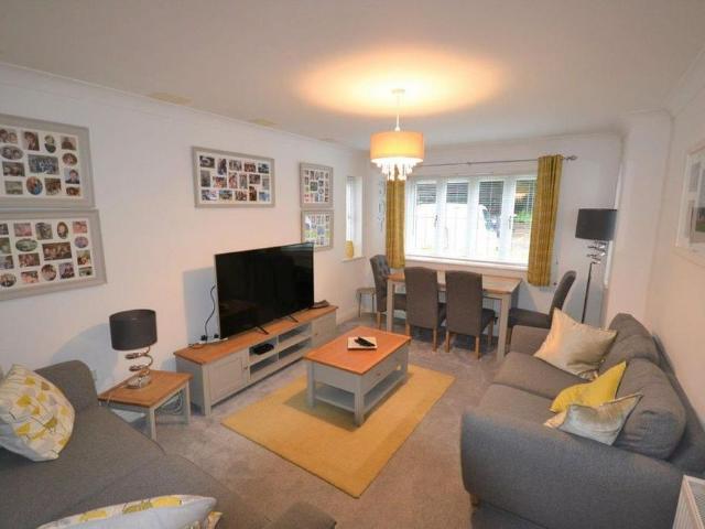 2 bedroom apartment to rent
