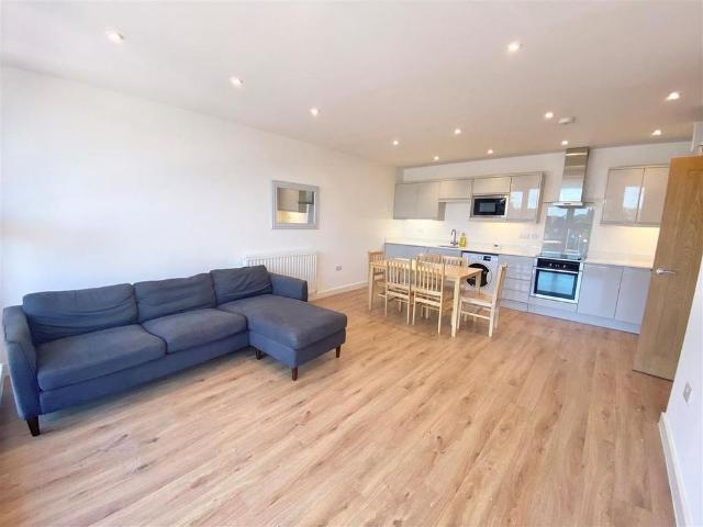 2 bedroom apartment to rent