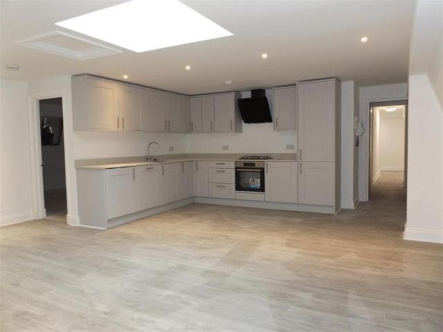 2 bedroom apartment to rent