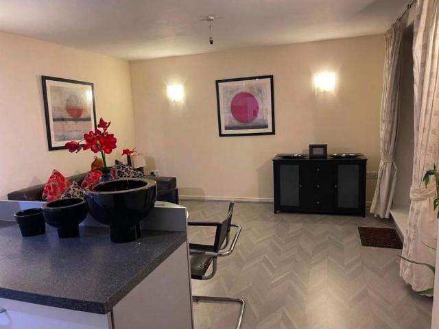 2 bedroom apartment to rent