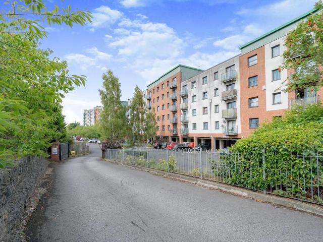 2 bedroom apartment to rent