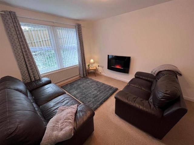 2 bedroom apartment to rent