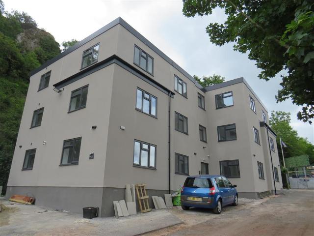 2 bedroom apartment to rent