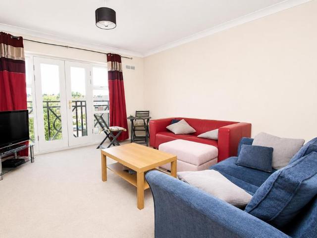2 bedroom apartment to rent
