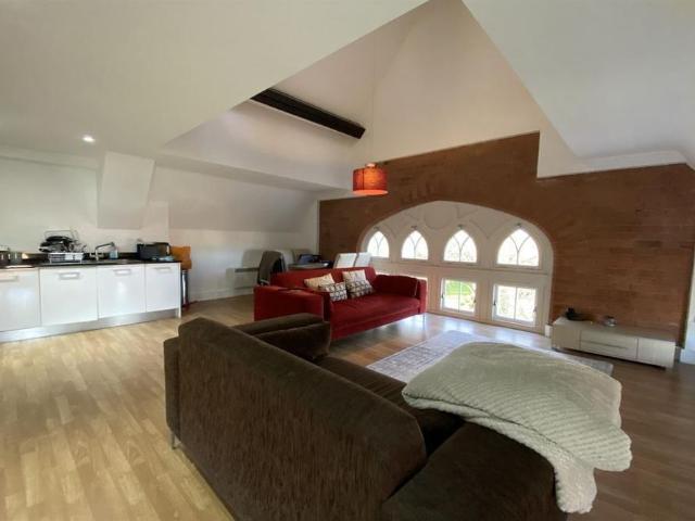 2 bedroom apartment to rent