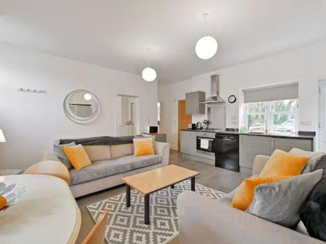 2 bedroom apartment to rent