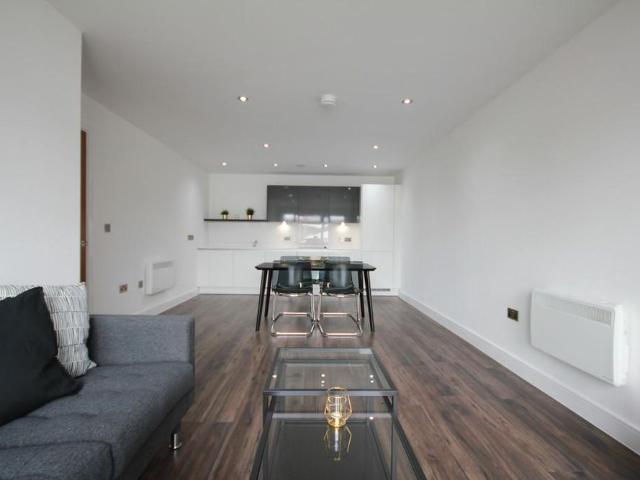 2 bedroom apartment to rent