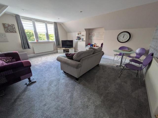 2 bedroom apartment to rent