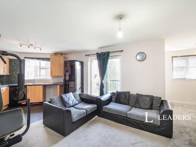 2 bedroom apartment to rent College Green Walk, Mickleover, Derby, DE3