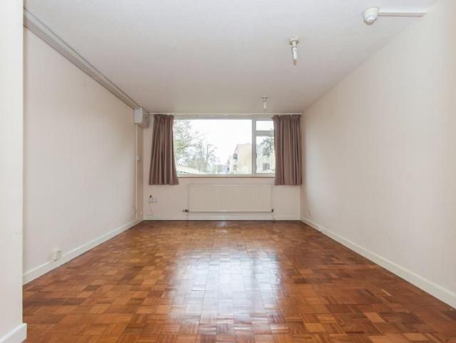 2 bedroom apartment to rent Cambanks, Cambridge, CB4