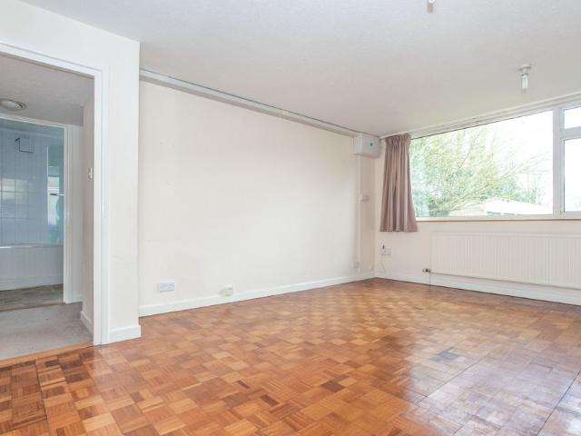 2 bedroom apartment to rent Cambanks, Cambridge, CB4
