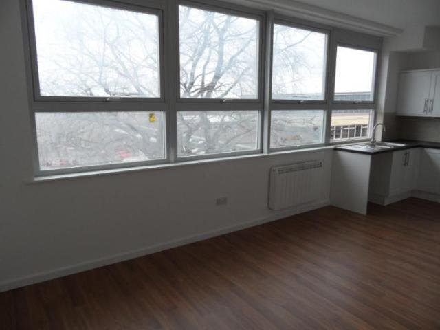 2 bedroom apartment to rent Cardiff Road, Luton, Bedfordshire, LU1