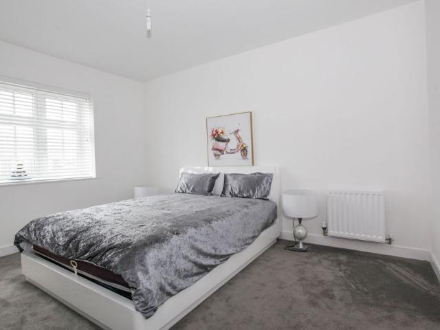2 bedroom apartment to rent Armstrong Road, Luton, Bedfordshire, LU2