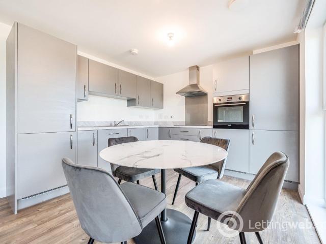 2 Bedroom Apartment to Rent at Edinburgh, Leith Walk