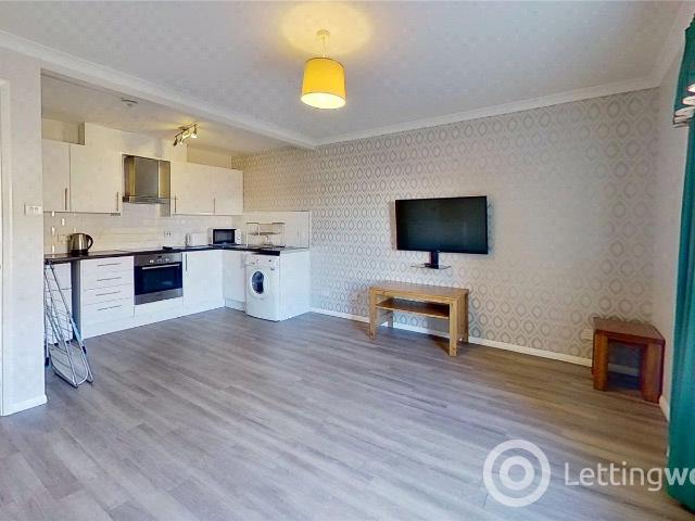 2 Bedroom Apartment to Rent at Edinburgh, Leith Walk, New Town