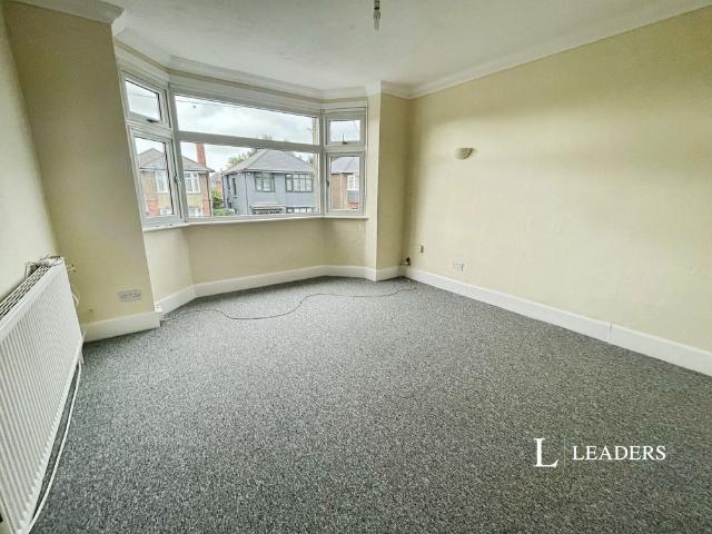 2 bedroom apartment to rent Barnes Crescent, Ensbury Park, Bournemouth, BH10