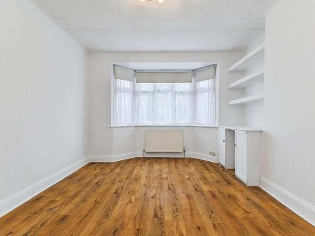 2 bedroom apartment to rent Benhill Wood Road, Sutton, SM1