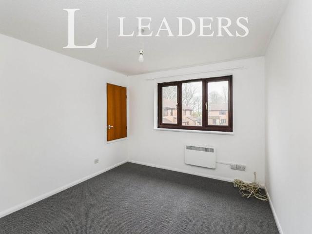 2 bedroom apartment to rent Green Farm Gardens, Hilsea, Portsmouth, PO3