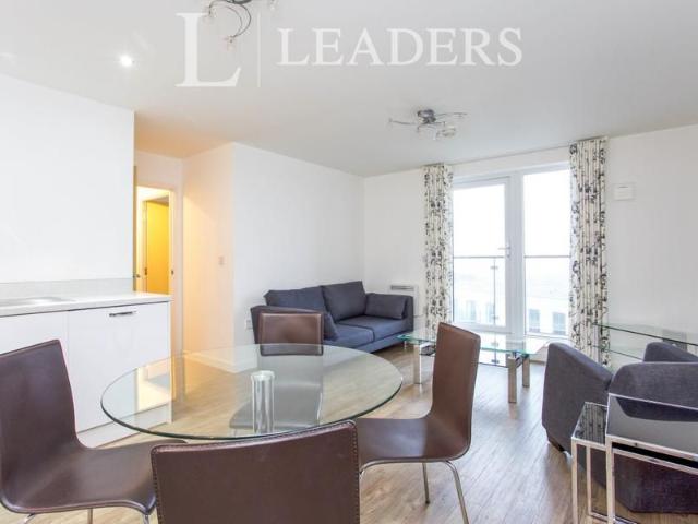 2 bedroom apartment to rent Guildford Road, Woking, GU22