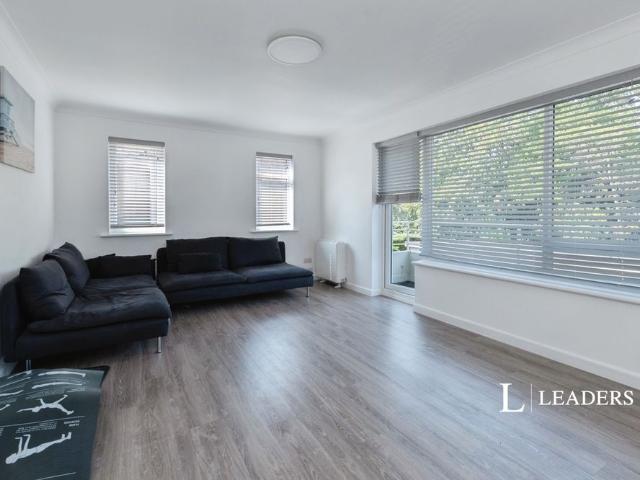 2 bedroom apartment to rent Derby Road, Bournemouth, Dorset, BH1