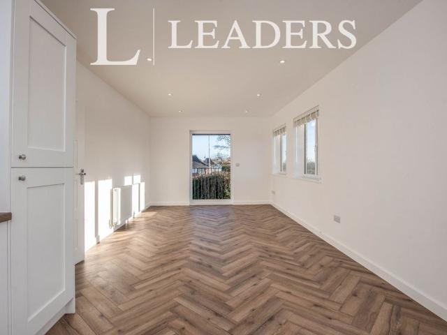 2 bedroom apartment to rent East Waterside, Upton upon Severn, Worcester, WR8