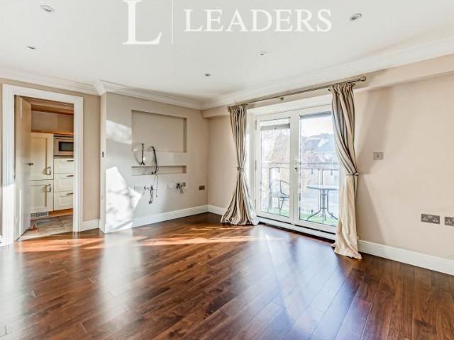 2 bedroom apartment to rent Kings Gate, Horsham, West Sussex, RH12