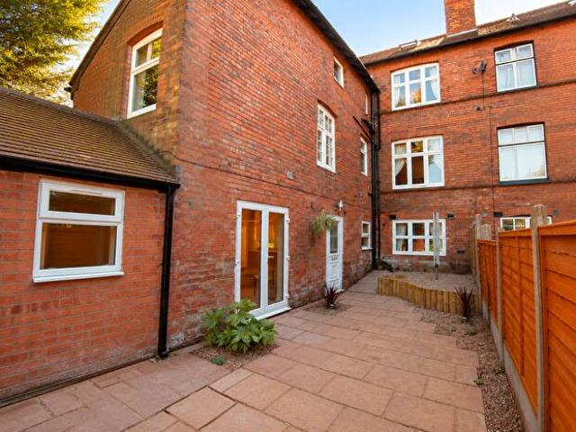 2 Bedroom Apartment To Rent In Coleshill Street, Sutton Coldfield, B72