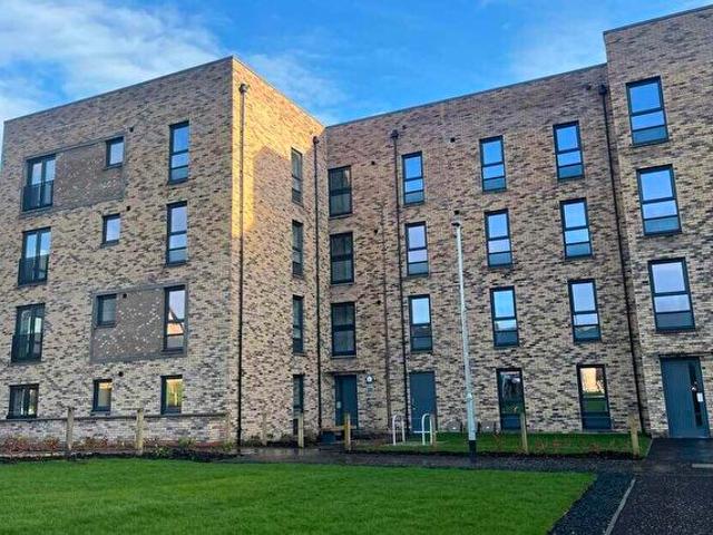 2 Bedroom Apartment To Rent In Coll Grove, Glasgow, G21