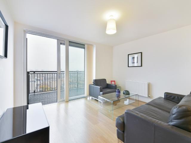 2 bedroom apartment to rent in collins tower blues street dalston london e8