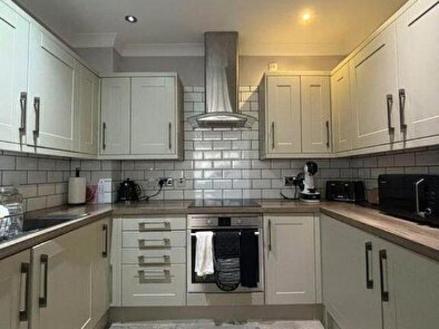 2 Bedroom Apartment To Rent In Caversham Place, Sutton Coldfield, West Midlands, B73