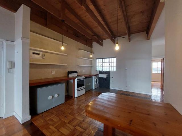 2 Bedroom apartment to rent in Claremont, Cape Town