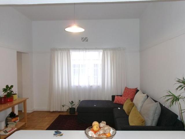 2 Bedroom apartment to rent in Claremont Upper, Cape Town