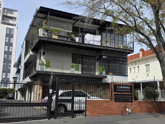 2 Bedroom apartment to rent in Claremont Upper, Cape Town