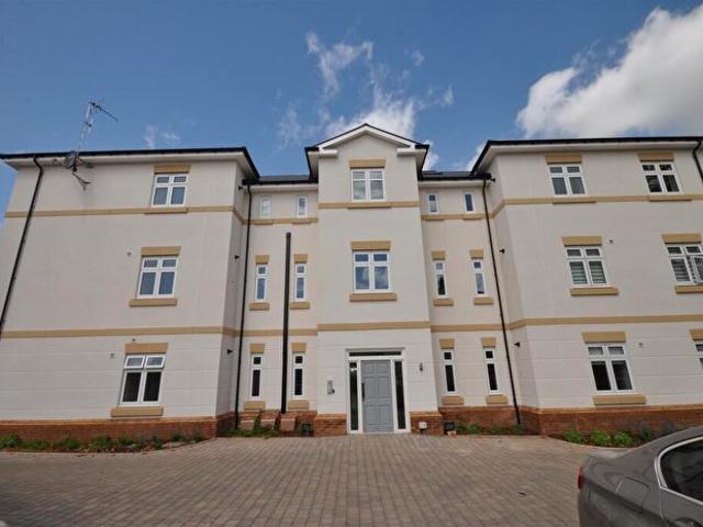 2 Bedroom Apartment To Rent In Cloister Way, Leamington Spa, CV32