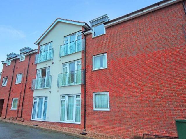 2 Bedroom Apartment To Rent In, Croyland Road, Wellingborough, NN8