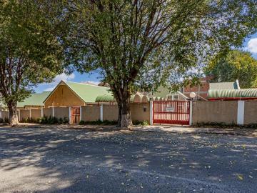 2 Bedroom apartment to rent in Alberton North