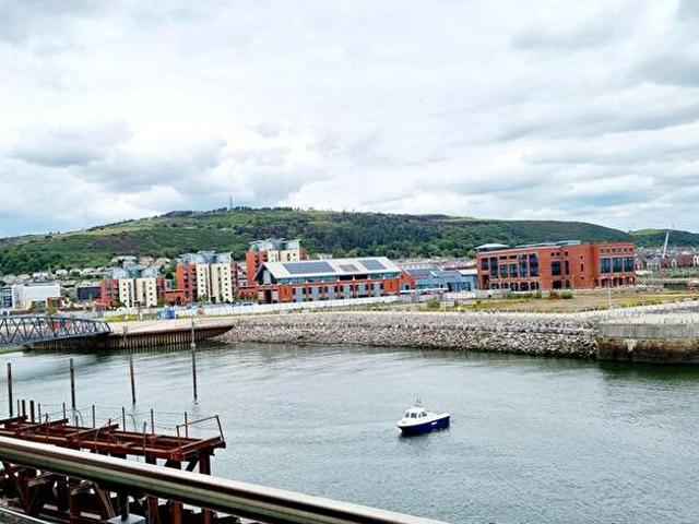 2 Bedroom Apartment To Rent In Aurora, Trawler Road, SA1
