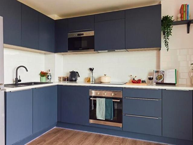 2 Bedroom Apartment To Rent In Avebury Boulevard, Central Milton Keynes, Milton Keynes, MK9