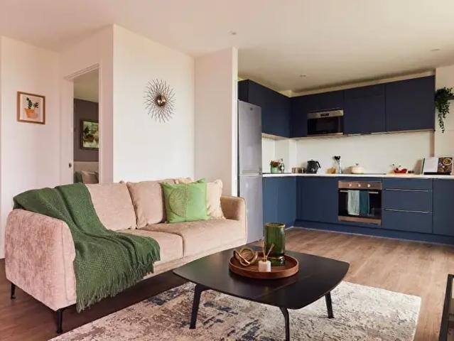 2 Bedroom Apartment To Rent In Avebury Boulevard, Central Milton Keynes, Milton Keynes, MK9